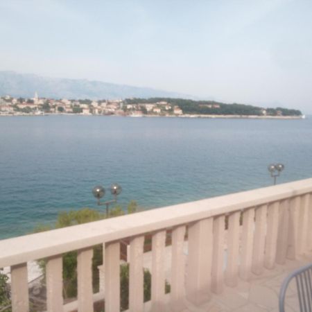 Beachfront House Pope B&B Selca  客房 照片