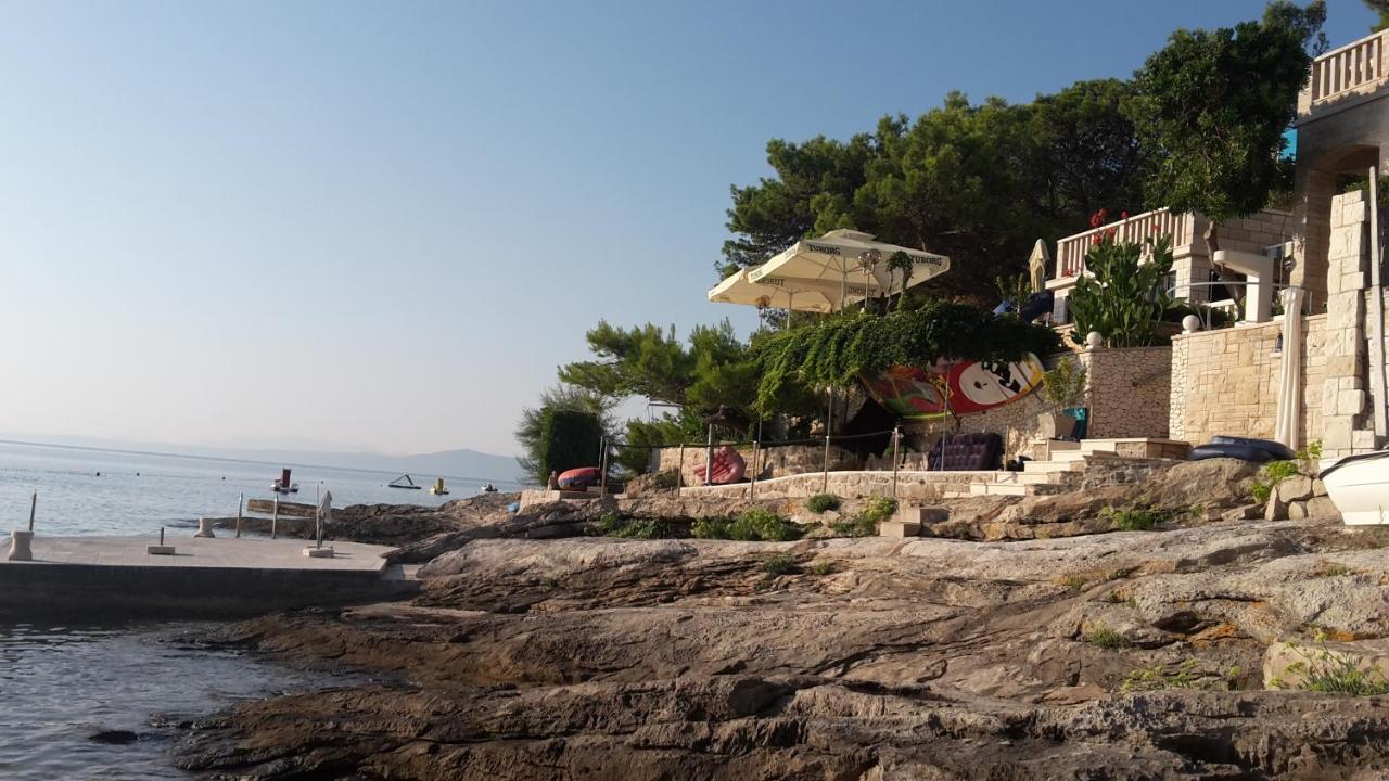 Beachfront House Pope B&B Selca  外观 照片