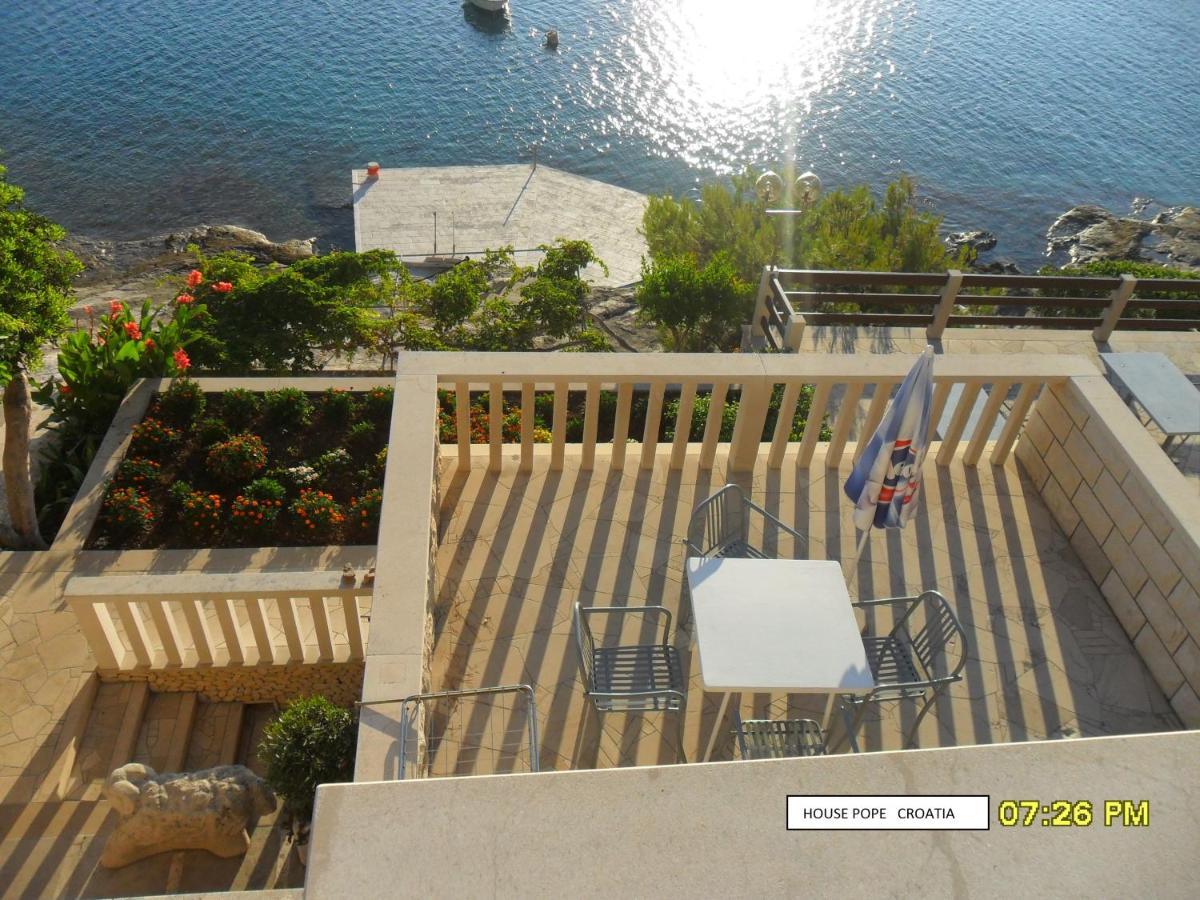 Beachfront House Pope B&B Selca  外观 照片