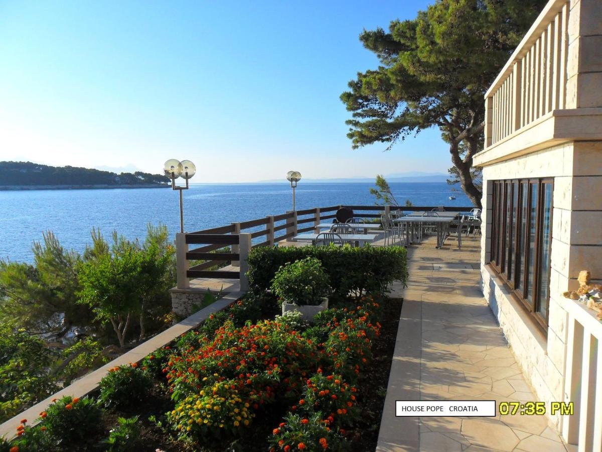 Beachfront House Pope B&B Selca  外观 照片