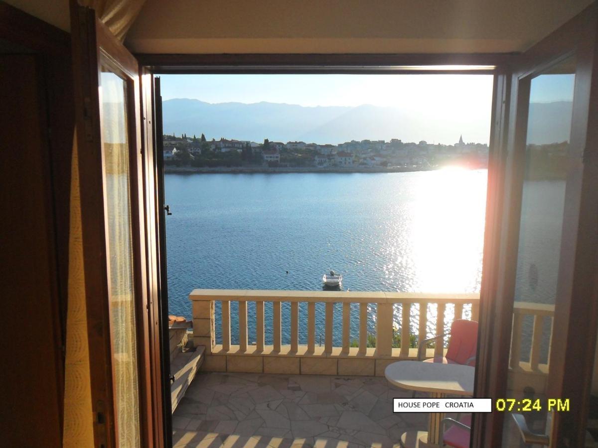 Beachfront House Pope B&B Selca  外观 照片