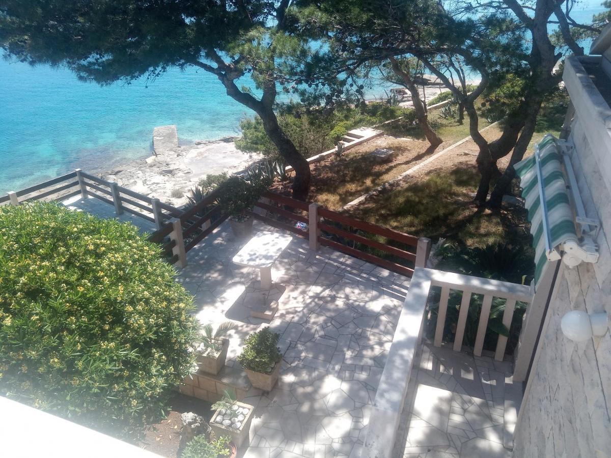 Beachfront House Pope B&B Selca  外观 照片